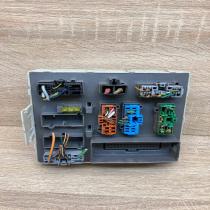 518273404   Fuse module Ford Focus