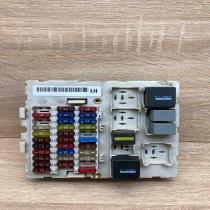 518273404   Fuse module Ford Focus