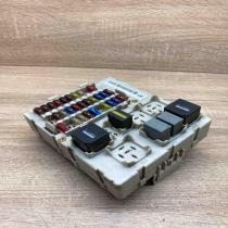 518273404   Fuse module Ford Focus
