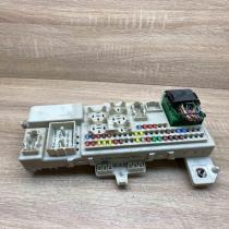 519216048   Fuse module Mazda 323