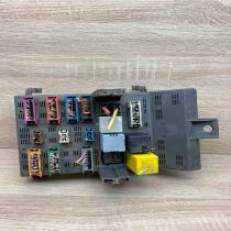 7700810929 7700412030  Fuse module Renault Laguna I