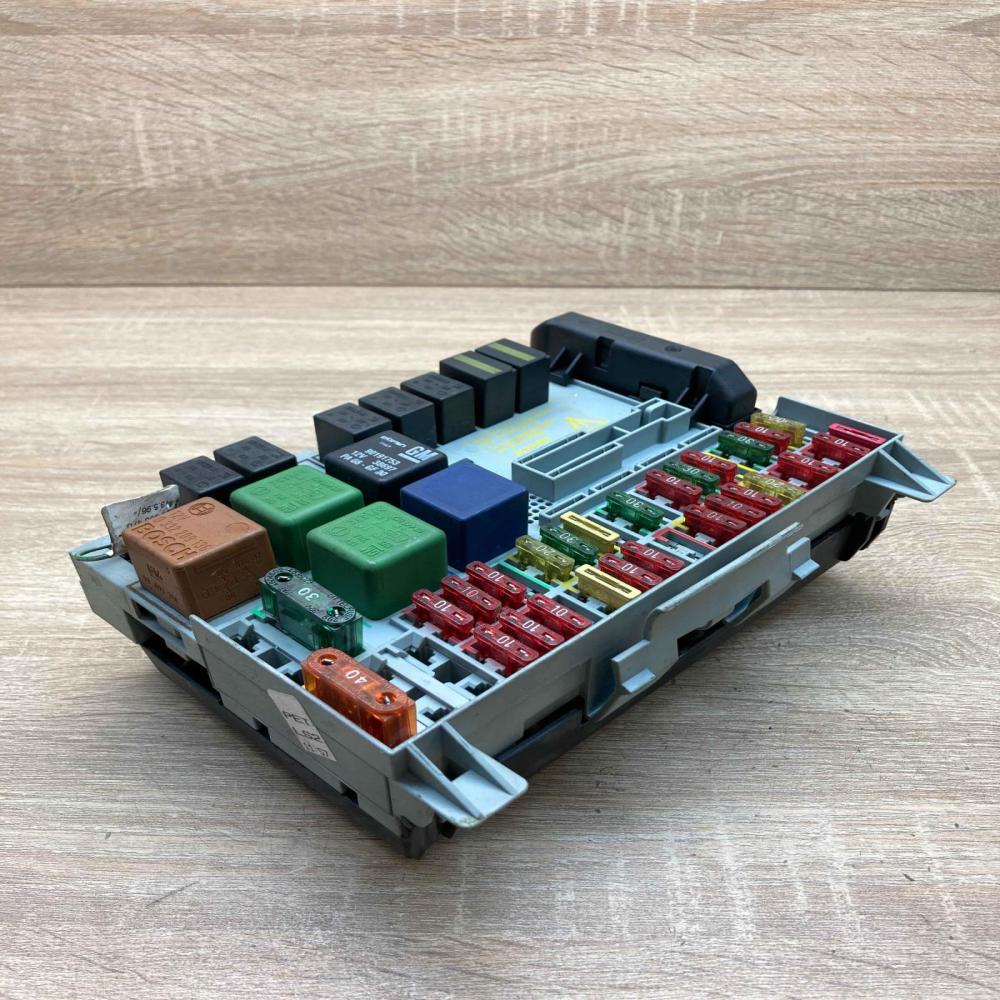 90491314   Fuse module Opel Insignia A