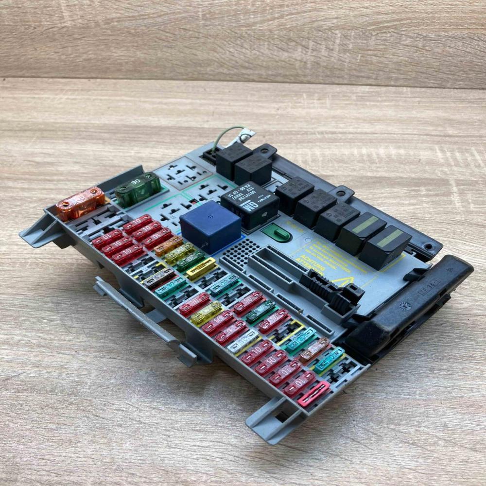 90504534   Fuse box set Opel Vectra B