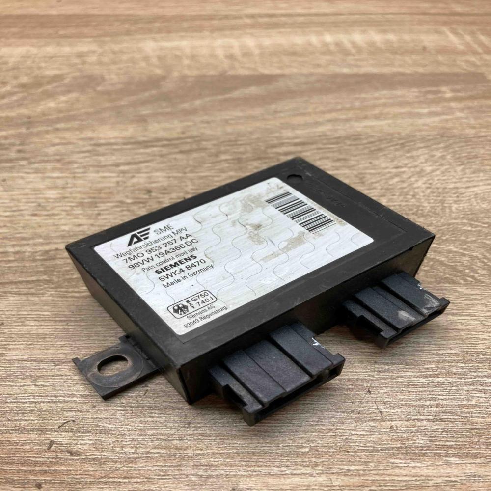 7M0953257AA 5WK48470  Immobilizer control unit/module Seat Alhambra (Mk1)