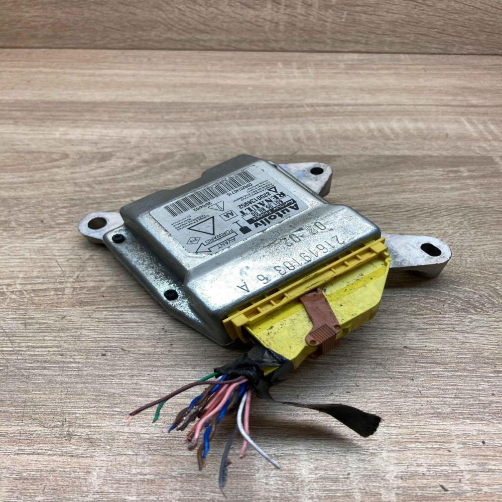 601958800 8200138952  Airbag control unit/module Renault Laguna II