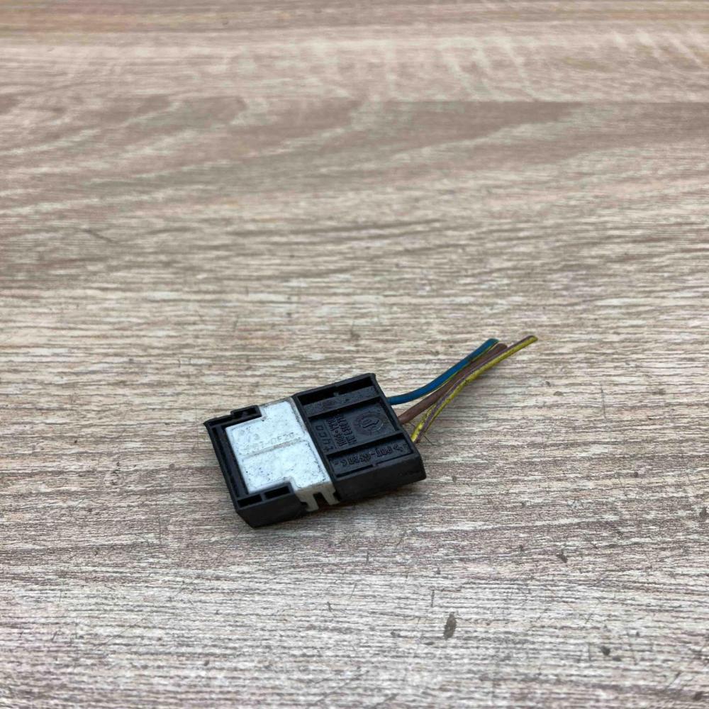 8369712 B1003 Y210  Plug wire BMW 5 F10 F11