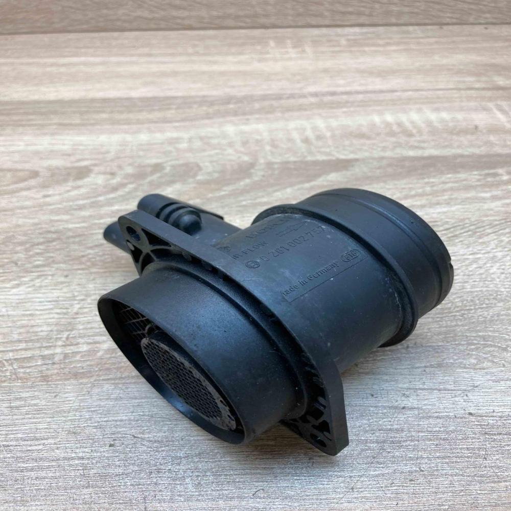 0281002757   Mass air flow meter Ford Galaxy