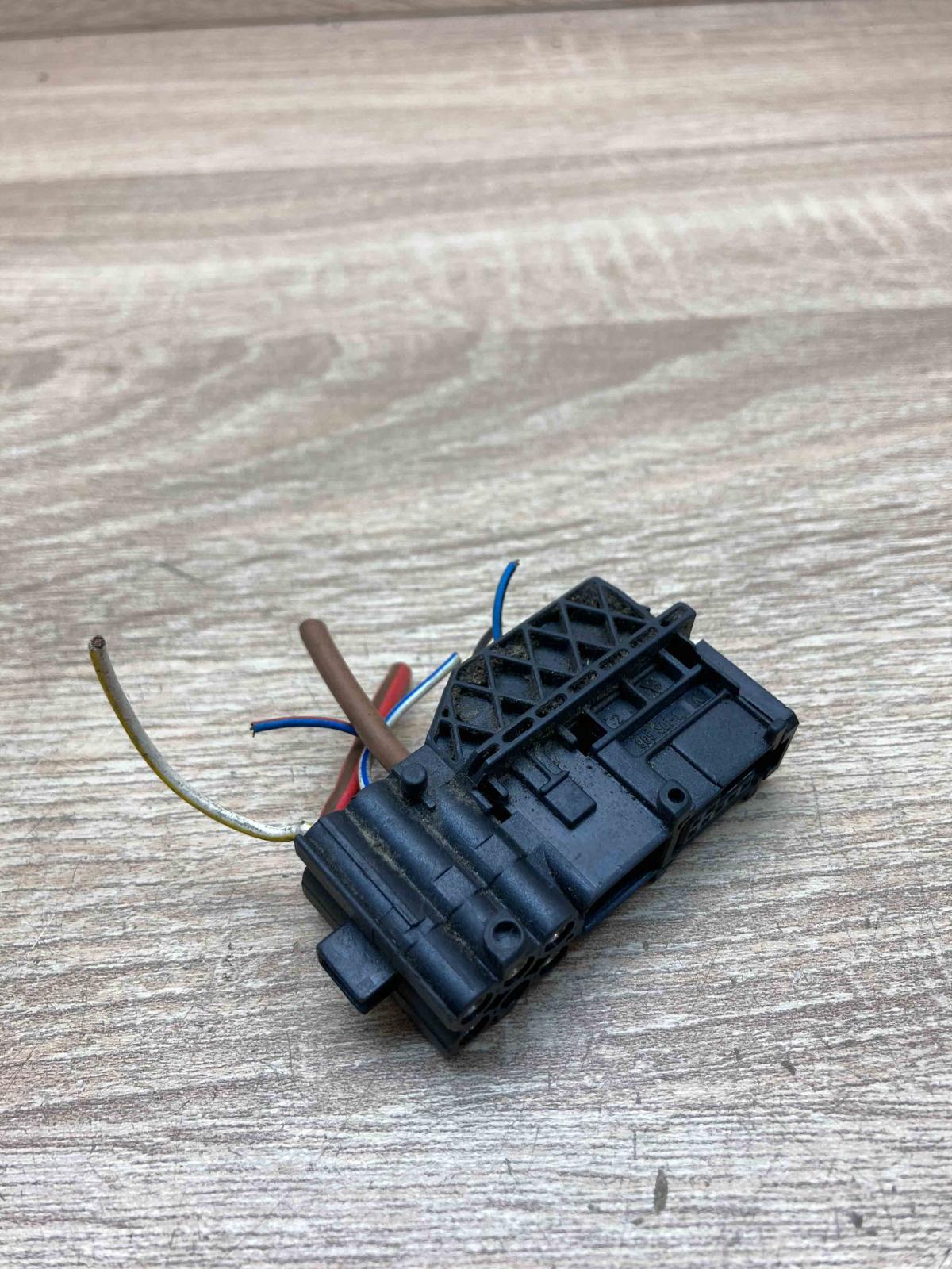1383650 929650 2 967060 1 Plug wire BMW 8 E31