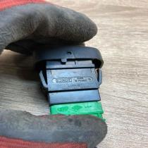 429993B  With Plug Central locking switch button Renault Megane I