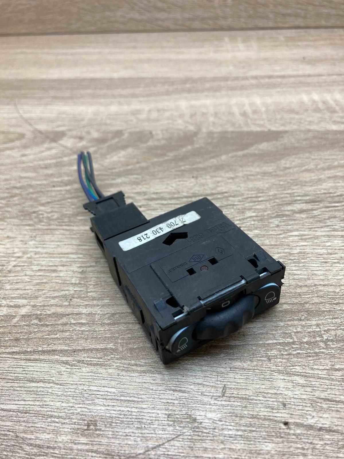 7700430218   Light switch Renault Megane I