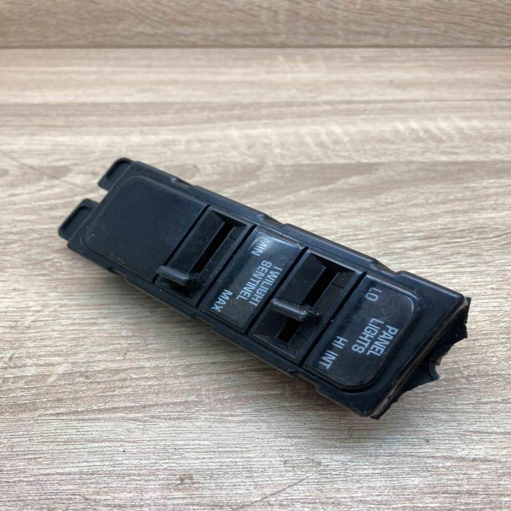25534588   Light switch Buick LeSabre