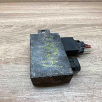 7700111525   Glow plug pre-heat relay Volvo S40, V40