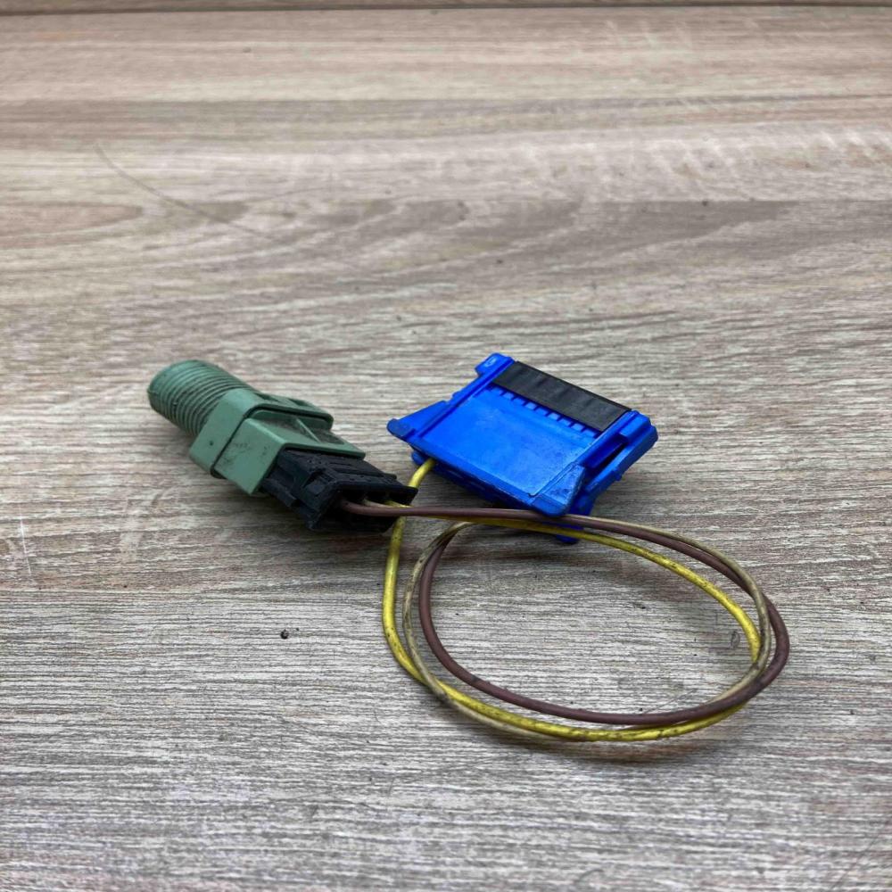 7700849783  With Plug Brake pedal sensor switch Renault Scenic I