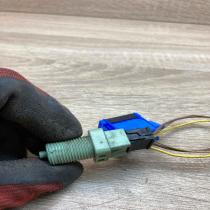 7700849783  With Plug Brake pedal sensor switch Renault Scenic I