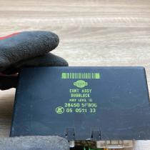 28450 5F808 05051133  Door control unit/module Nissan Terrano