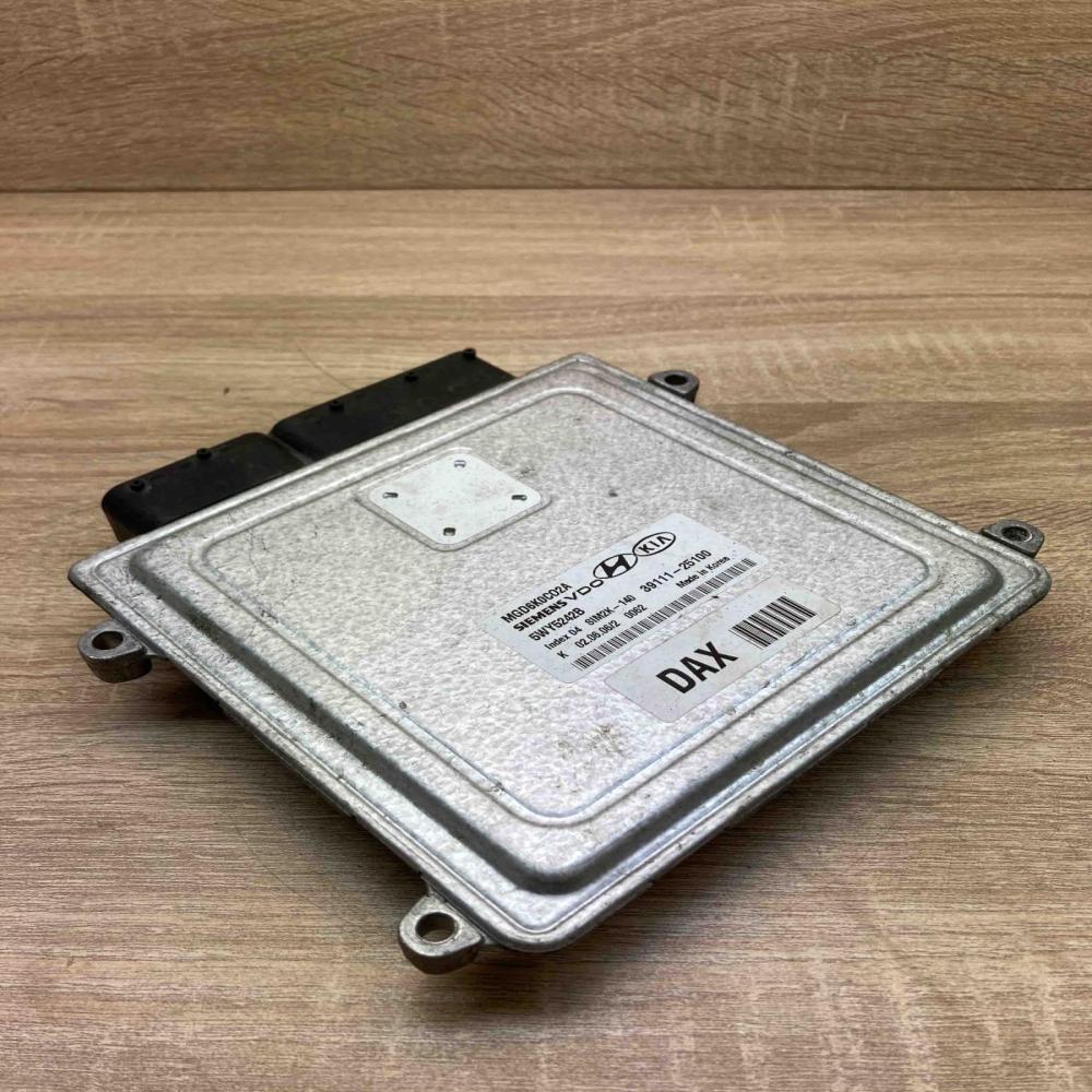 39111 25100 5WY5242B  Engine control unit/module ECU Volvo V70