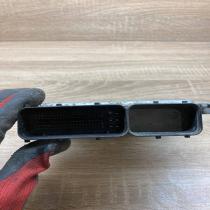 39111 25100 5WY5242B  Engine control unit/module ECU Volvo V70