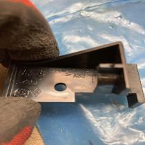 7700832949   Wiper trim Renault Clio I
