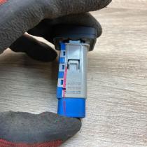 202002962 93700 3K500  Windscreen/window heater switch Hyundai Santa Fe