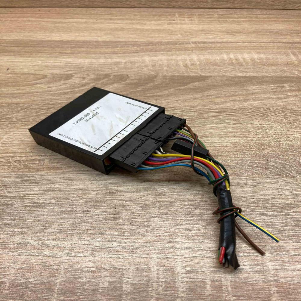238002 008 00434682 4 cyl Other control units/modules Mazda 323