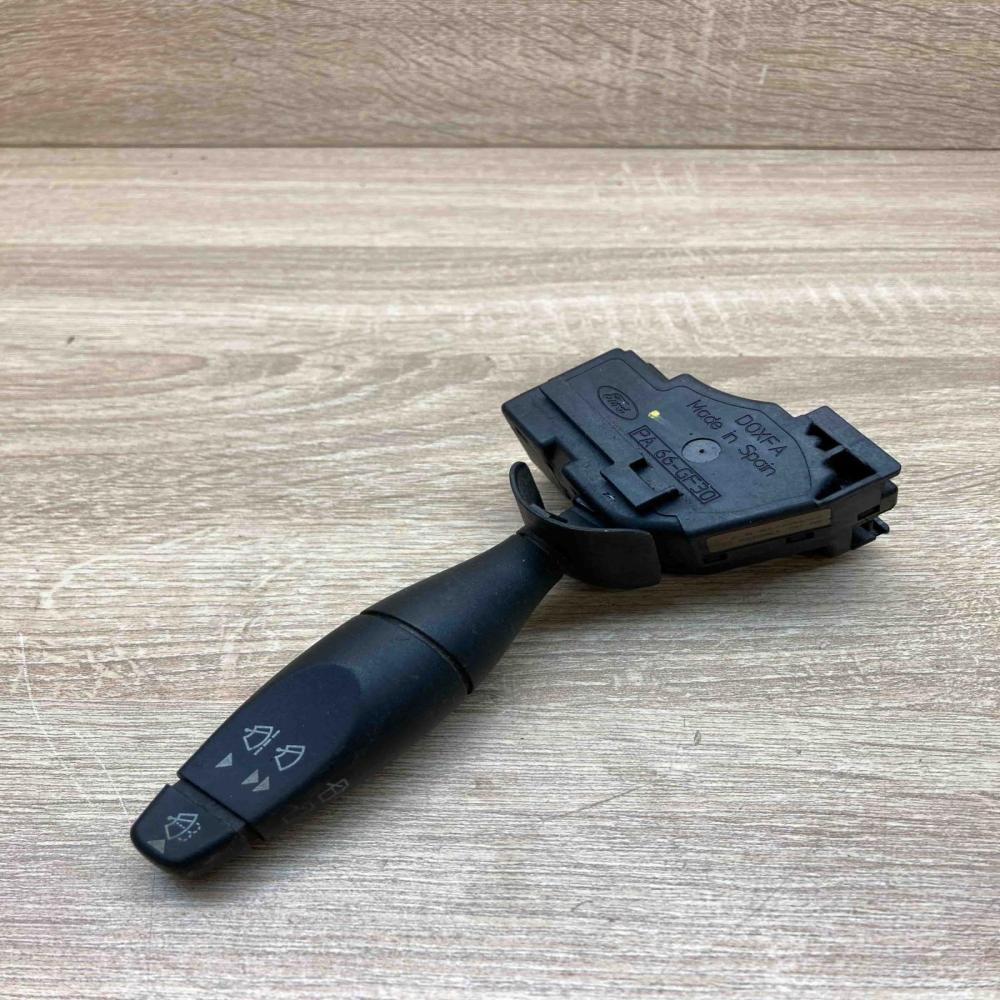 98AG 17A553 CC   Wiper control stalk Ford Focus