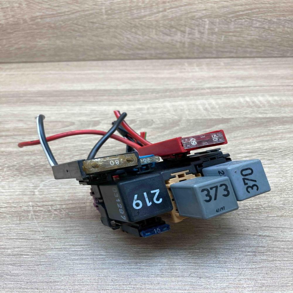8D0937503C 8D0951253A  Fuse box set Audi A4 S4 B5 8D