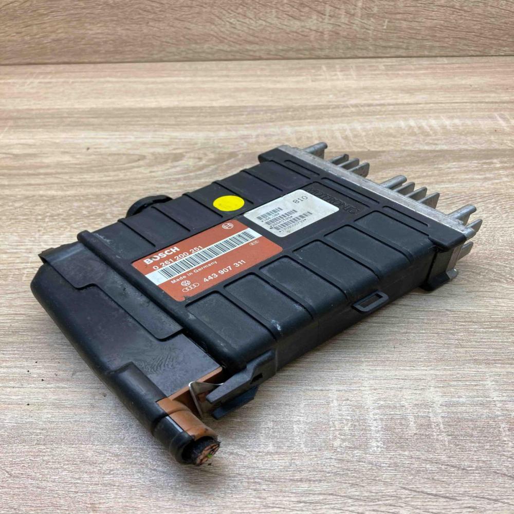 443907311 0261200251 Used  Engine control unit/module ECU Audi 80 90 B3