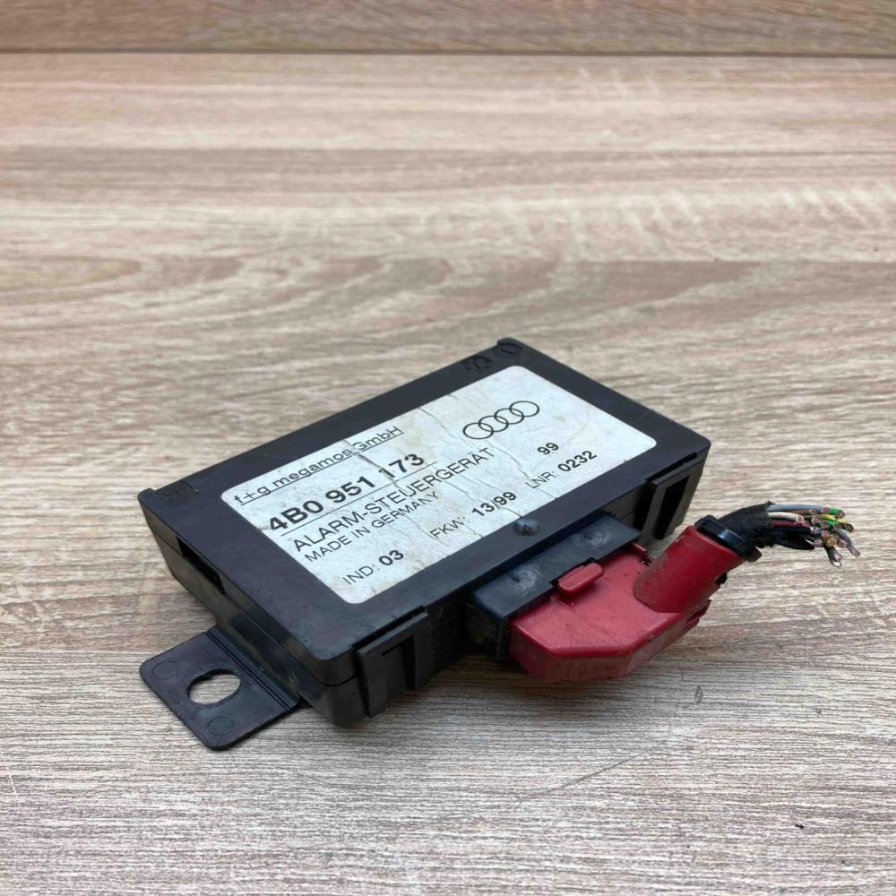 4B0951173  With Plug Alarm control unit/module Audi A6 S6 C5 4B