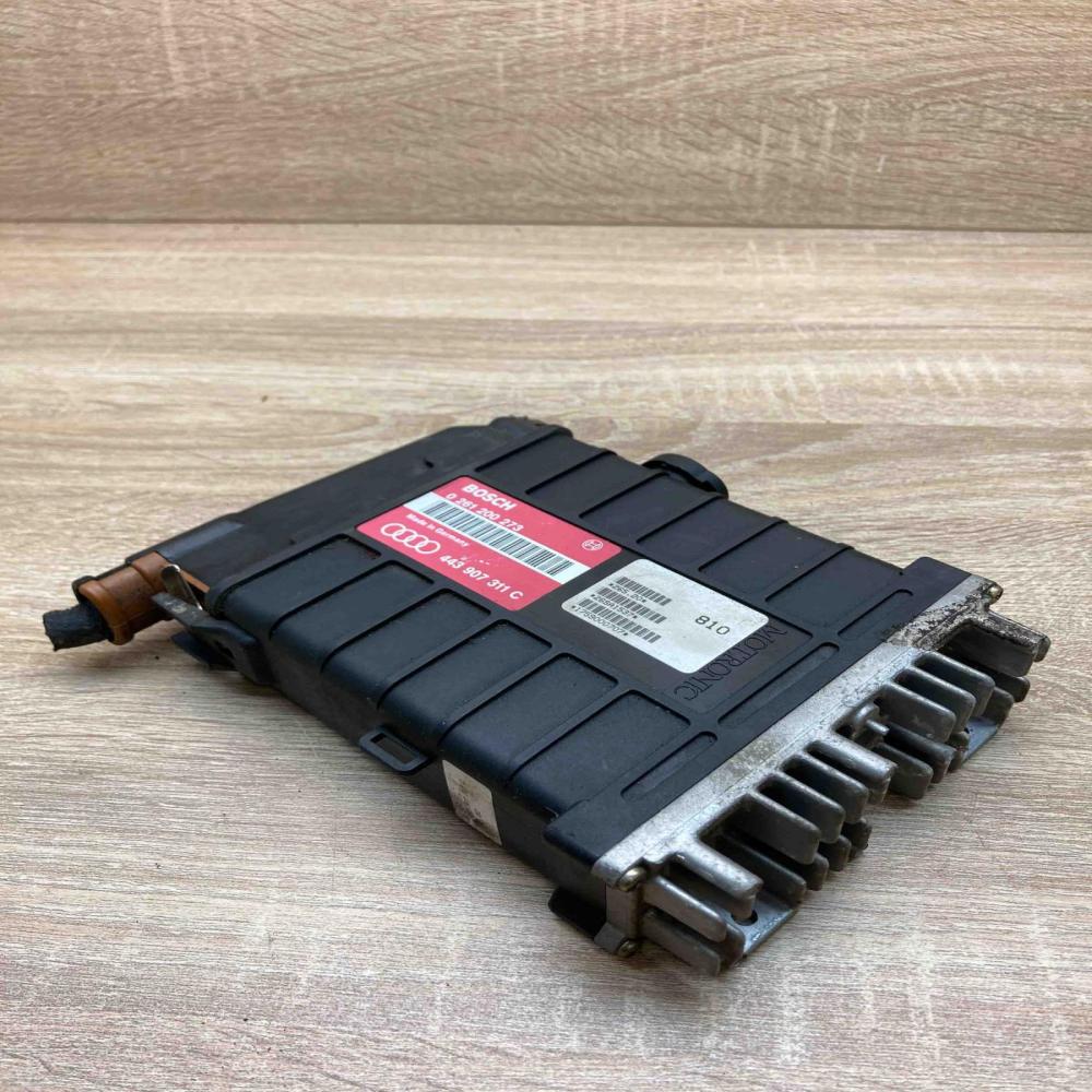 443907311C 0261200273 With Plug Engine control unit/module ECU Audi 80 90 S2 B4