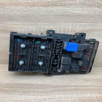 P04707996AF   Fuse module Chrysler Voyager