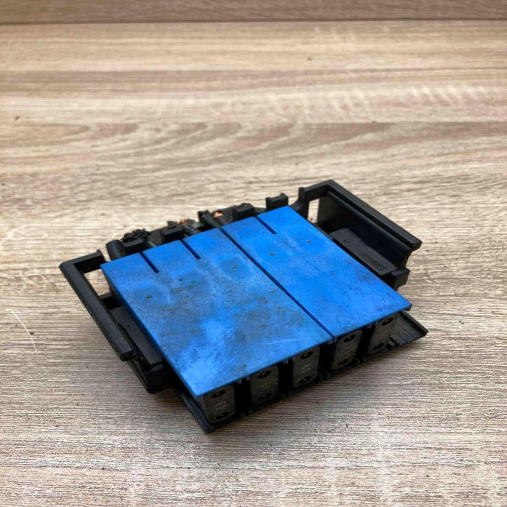 964730 964730 1  Fuse module Opel Vectra B