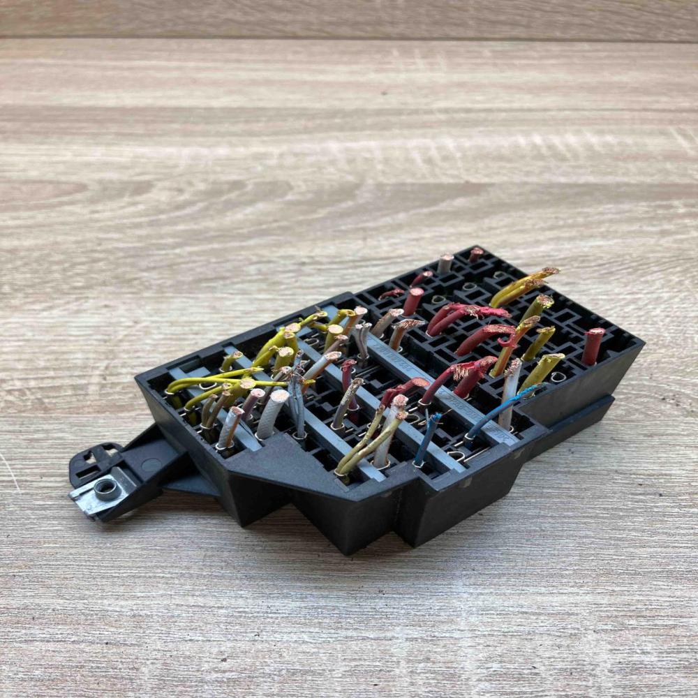 7703397464 7703297597  Fuse box set Renault Clio II