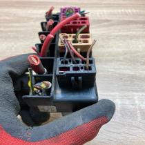8L0941822 141951253B  Fuse module Volkswagen Golf IV