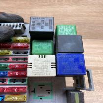 90483952 90493887  Fuse box set Opel Corsa B