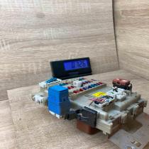 24350 4U100 0324001  Fuse module Nissan Almera Tino