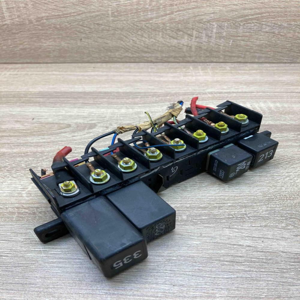 4A0941822 896046  Fuse module Audi A4 S4 B5 8D
