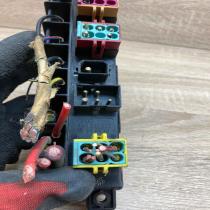 4A0941822 896046  Fuse module Audi A4 S4 B5 8D