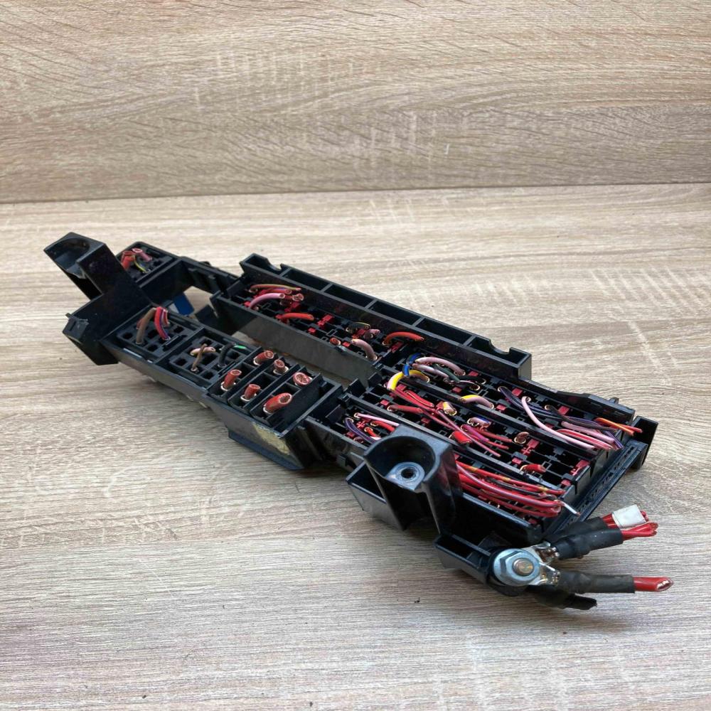 A1685450240 A0025421319  Fuse box set Mercedes-Benz E W212