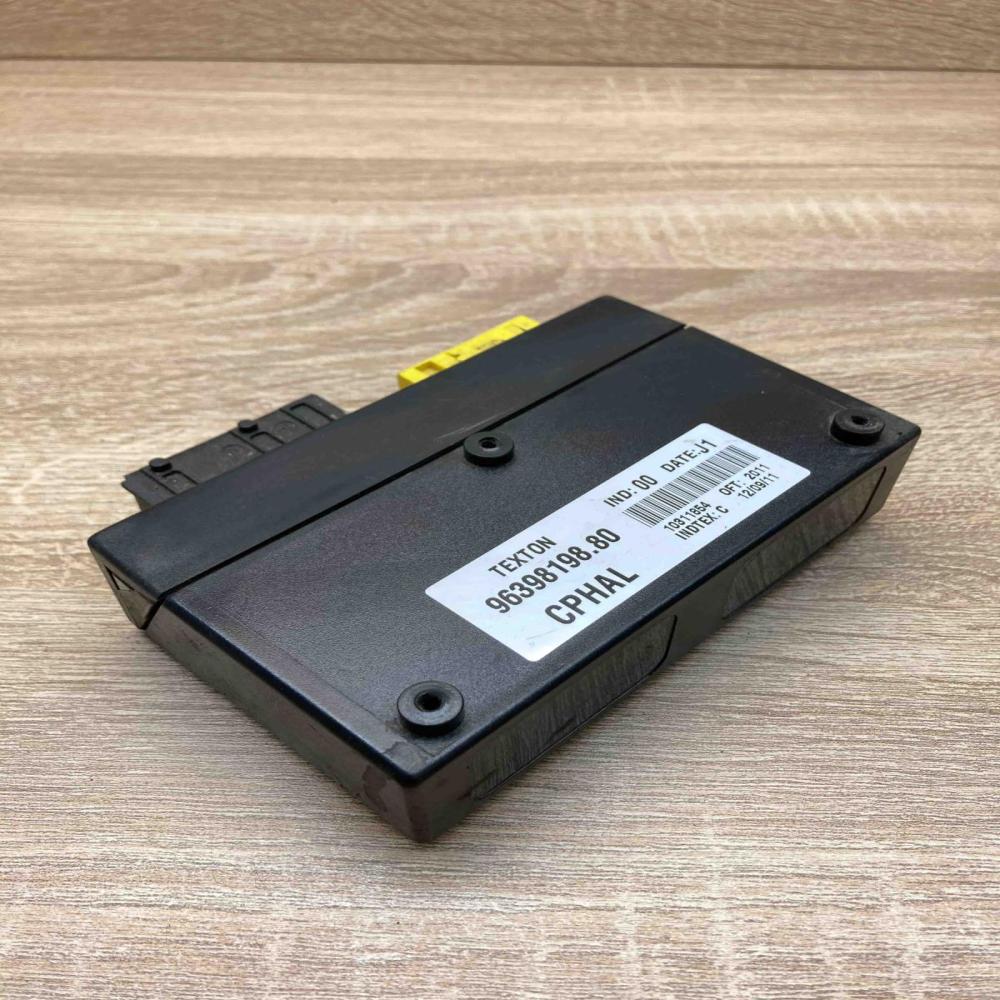 96398198 10311854  Comfort/convenience module Peugeot Expert