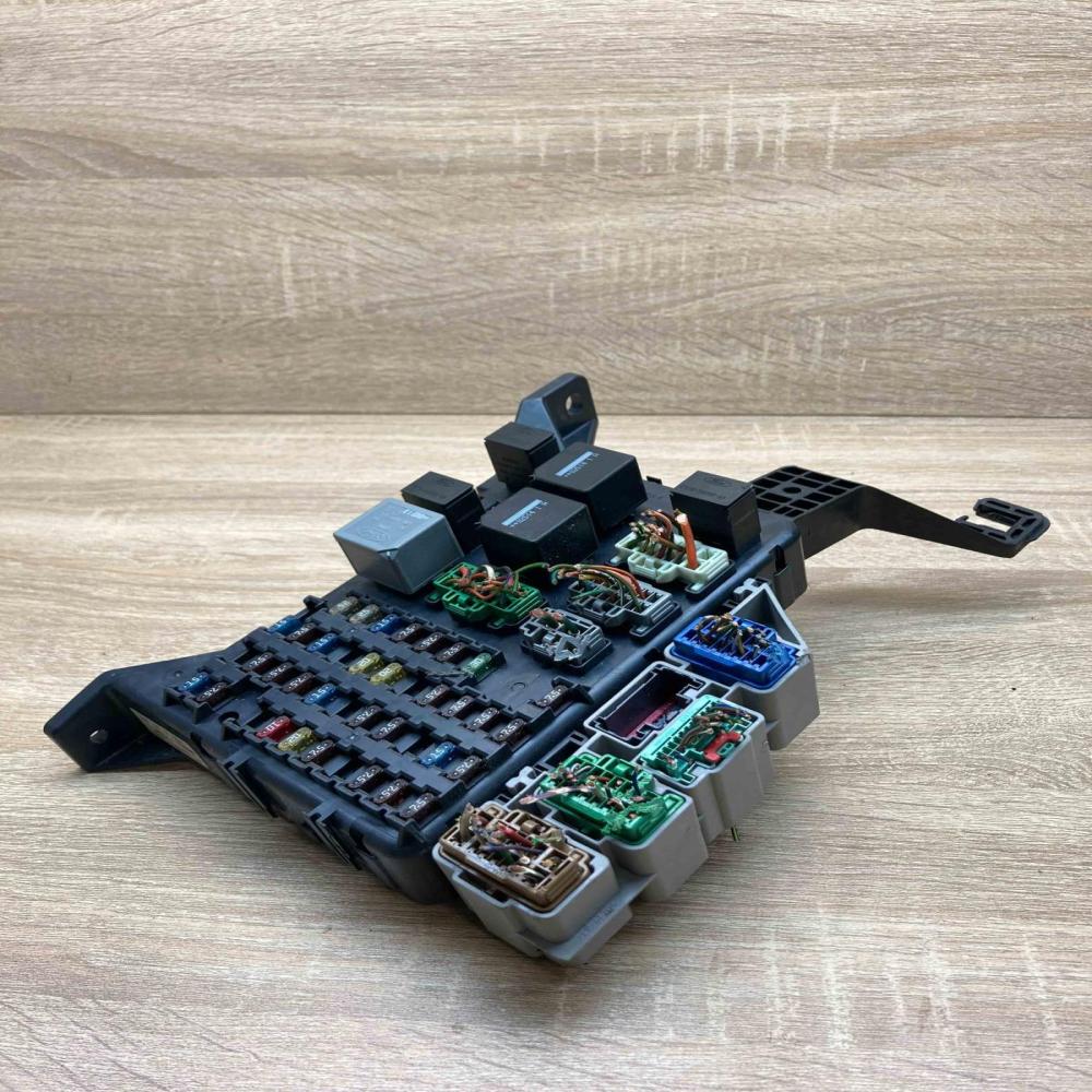 1S7T 14A073 AF   Fuse box set Ford Mondeo Mk III