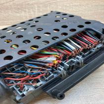 24412497 24431677  Fuse box set Opel Astra G