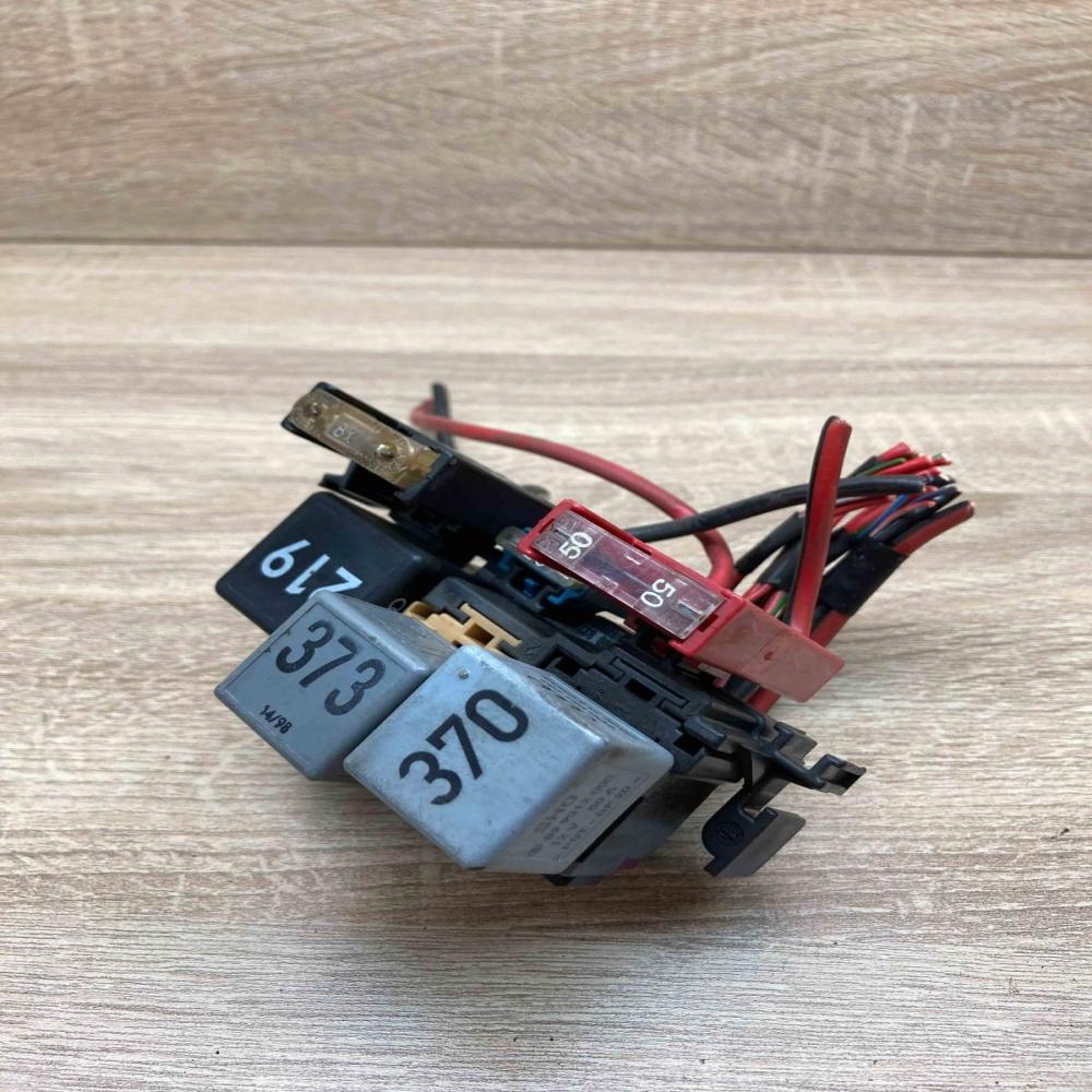 8D0937503D 8D0951253  Fuse box set Audi A6 S6 C5 4B
