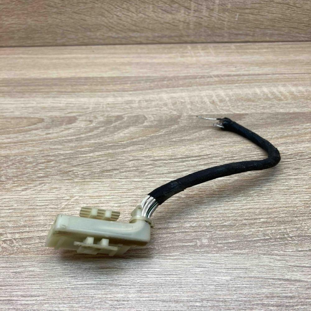 357972530A   Plug wire Volkswagen Transporter - Caravelle T4