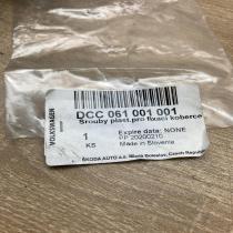 061001001 DCC061001001 Wag flor mat clamp Floor mat clip fixing clamp Skoda Octa