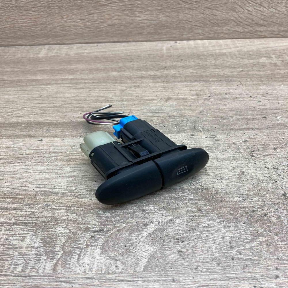 97BG18C621AC   Windscreen/window heater switch Ford Mondeo MK II