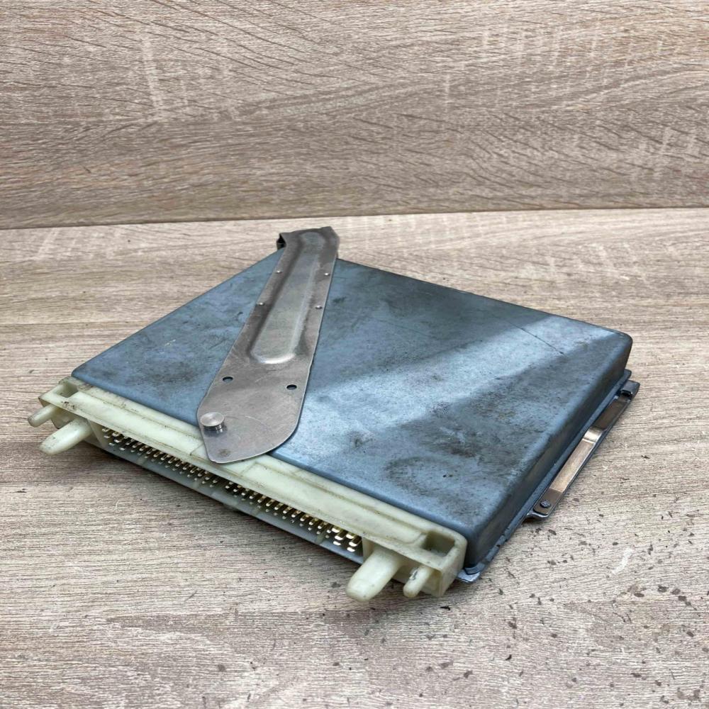 0281001802 P09183993  Engine control unit/module ECU Volvo S70  V70  V70 XC