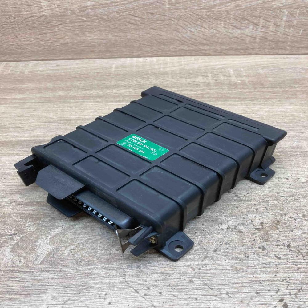 811906264 0280800104  Engine control unit/module ECU Audi 80 90 B3