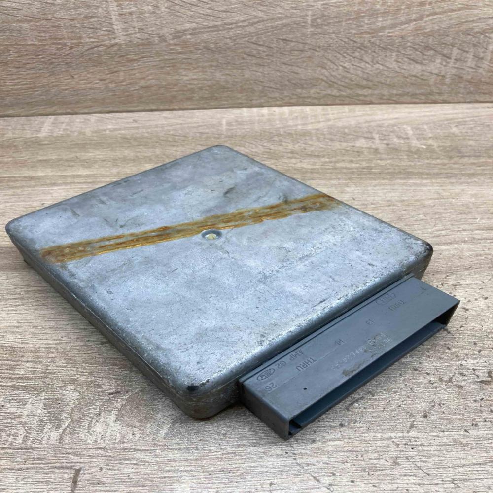 XS4F 12A650 FAB   Engine control unit/module ECU Ford Focus