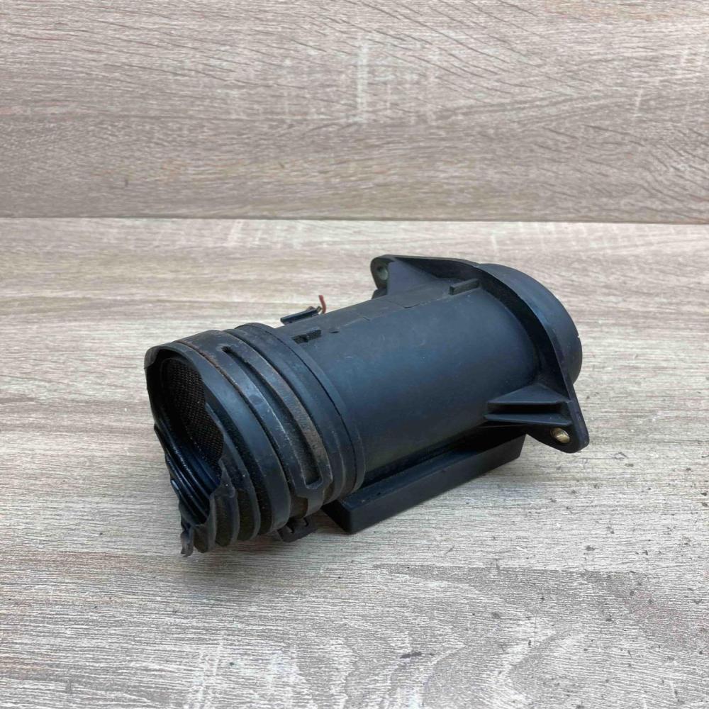 074906461 71822101  Mass air flow meter Volkswagen PASSAT B5