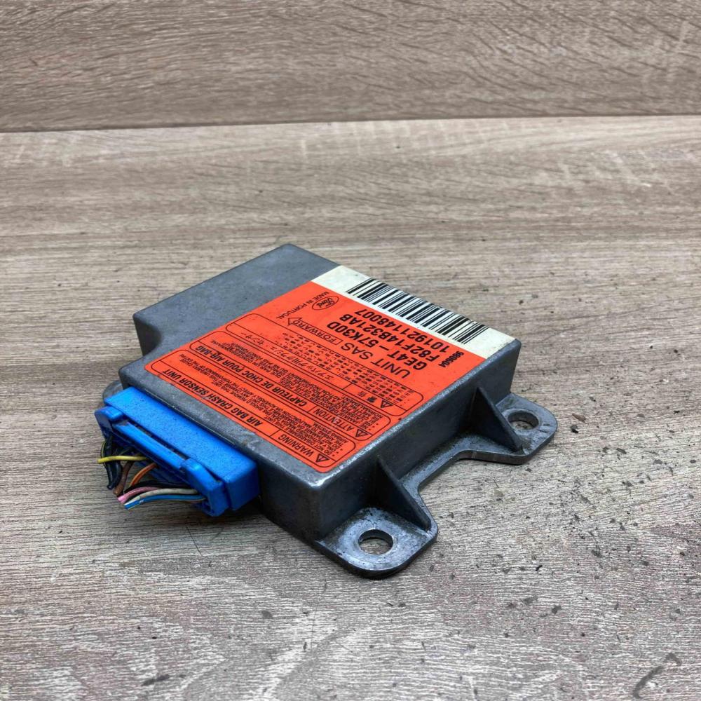 GE4T 57K30D F82F14B321AB  Airbag control unit/module Mazda 626